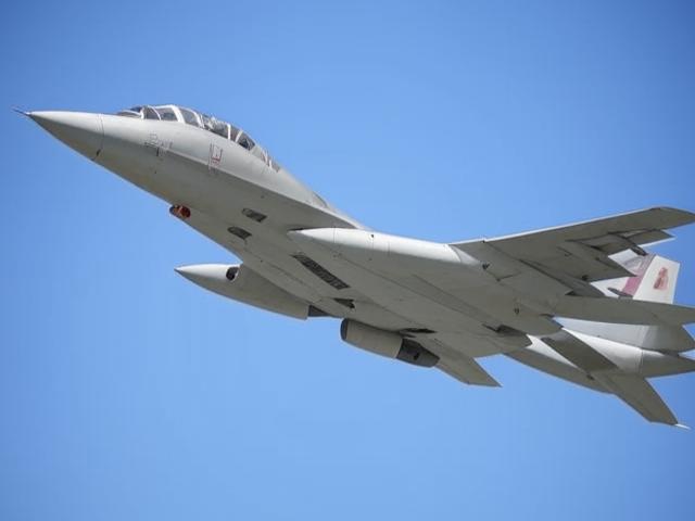 Два Ту-95МС охраняют мирные воды Японского моря